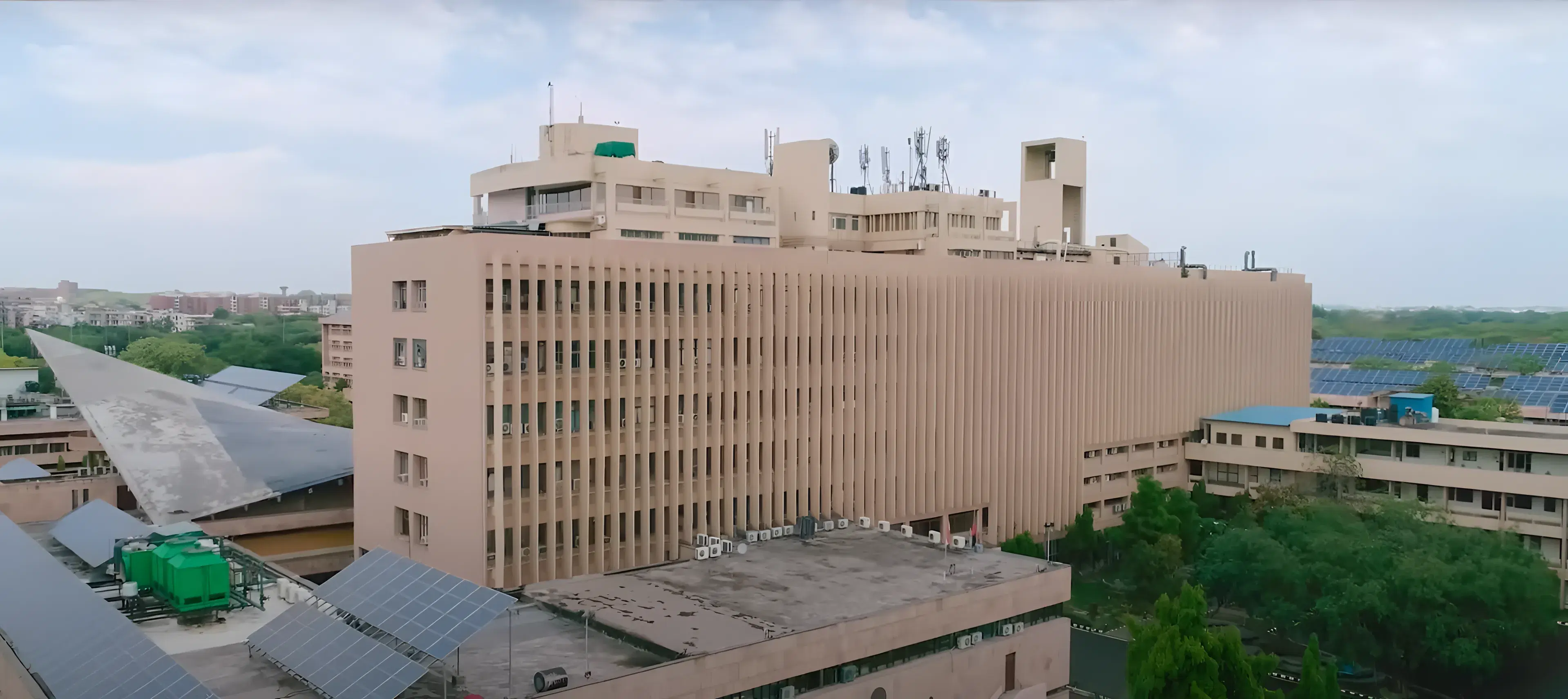 IIT Delhi academic infrastructure photo 8